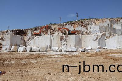 塞浦(pu)路(lu)斯灰(hui)鑛(kuang)山(shan)